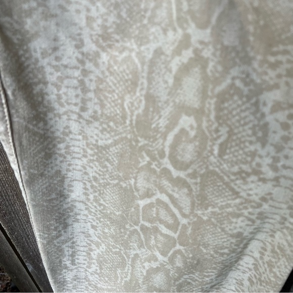 Torrid Jegging Skinny Super Soft High-Rise Jeans In Python Tan NWT Sz 16R - Picture 11 of 14